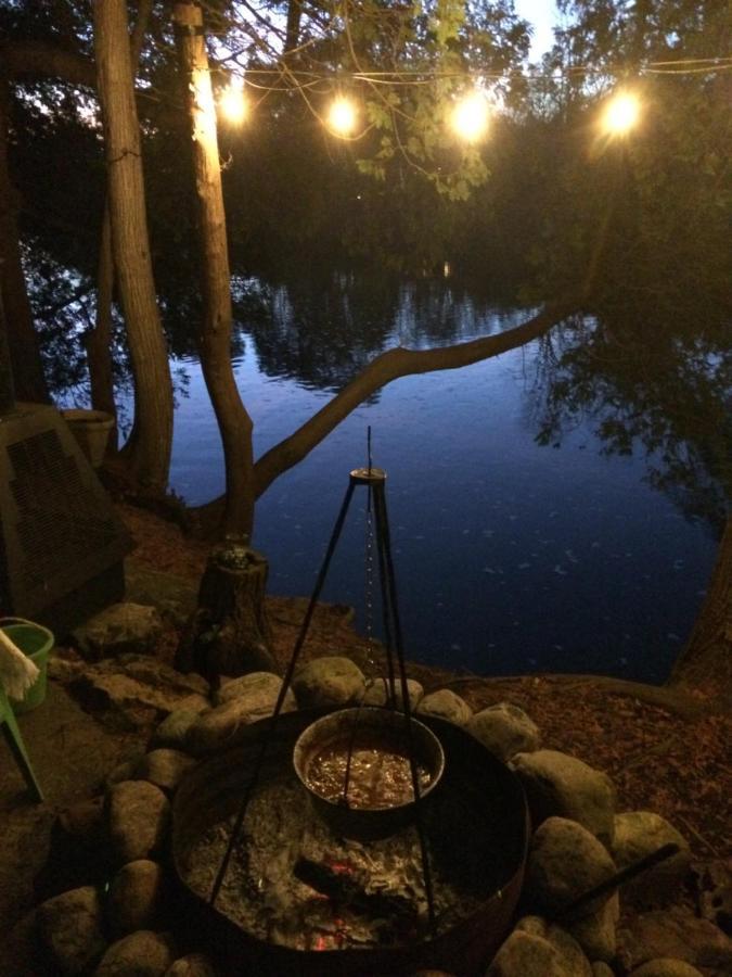 Romantic Riverside Suite In Elora Zewnętrze zdjęcie